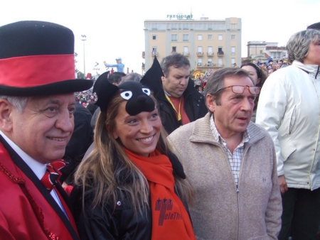 Ingrandisci la foto