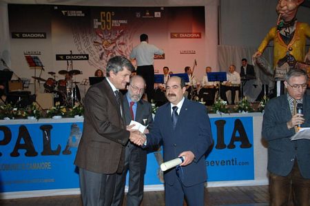 Ingrandisci la foto