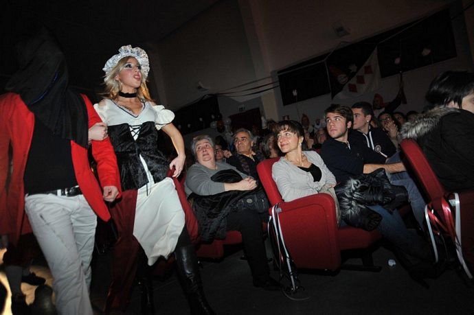 Ingrandisci la foto