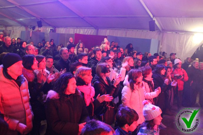 Ingrandisci la foto