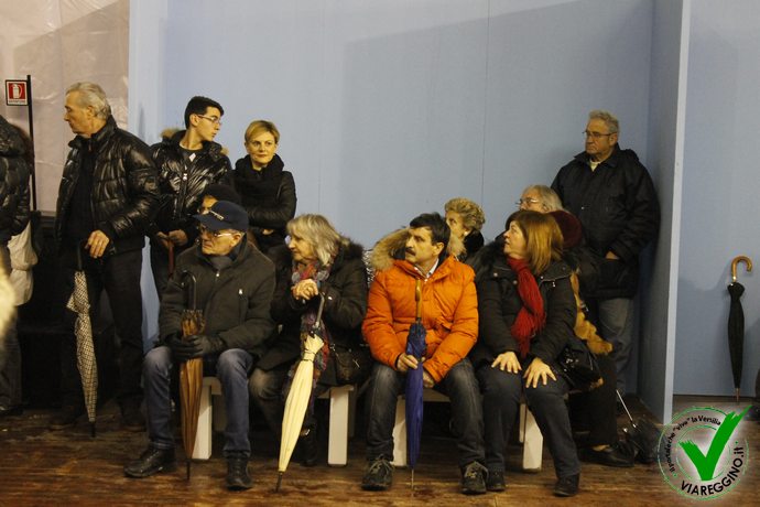 Ingrandisci la foto