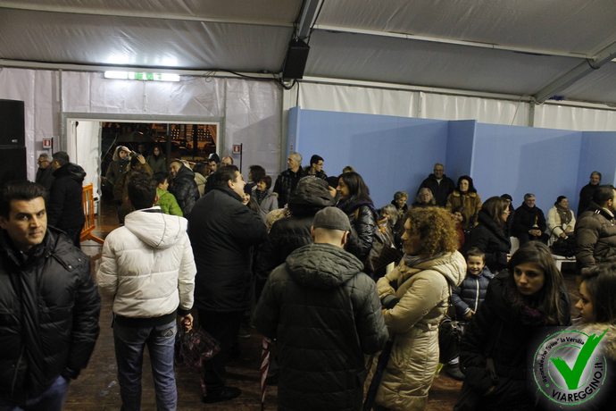 Ingrandisci la foto