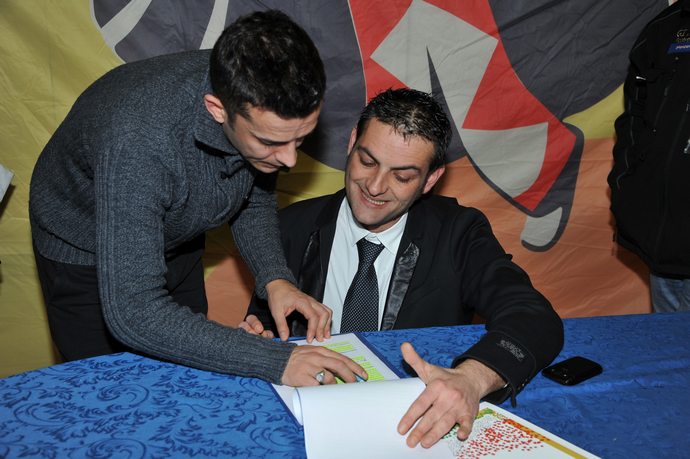 Ingrandisci la foto
