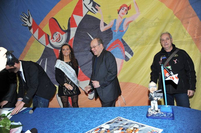 Ingrandisci la foto