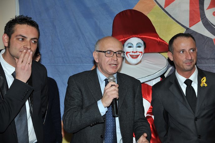 Ingrandisci la foto