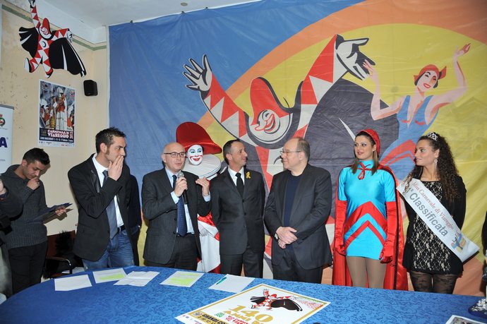 Ingrandisci la foto