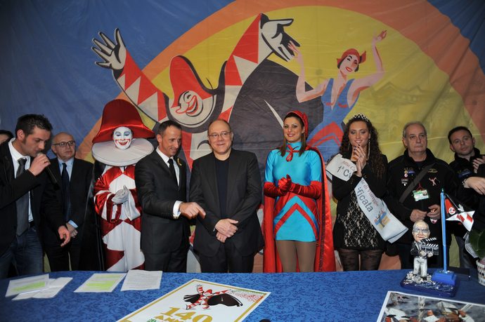 Ingrandisci la foto