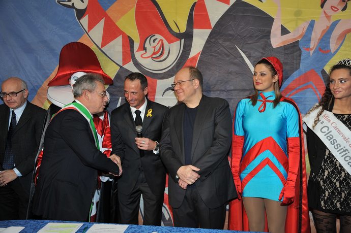 Ingrandisci la foto