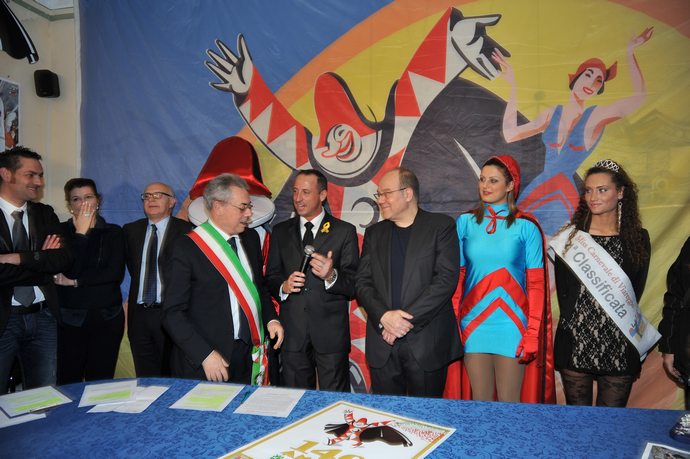Ingrandisci la foto