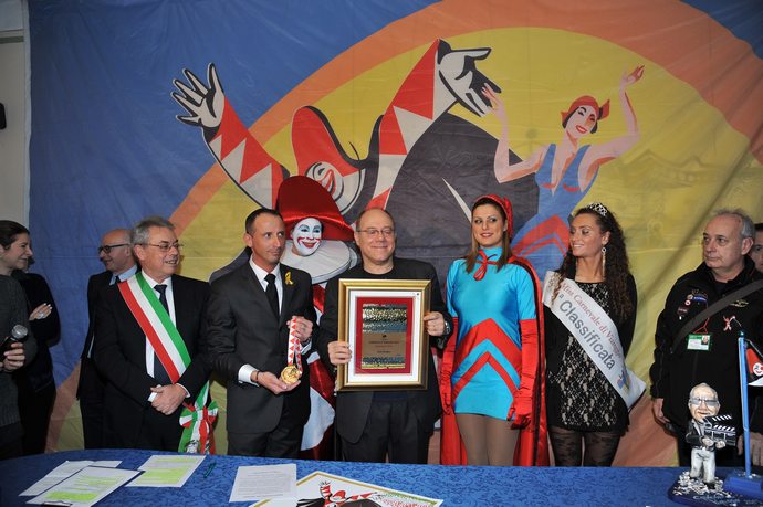 Ingrandisci la foto