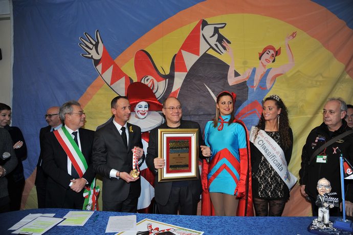 Ingrandisci la foto