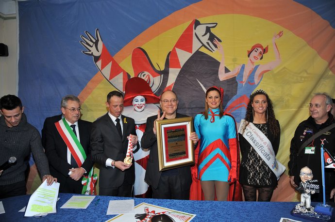 Ingrandisci la foto