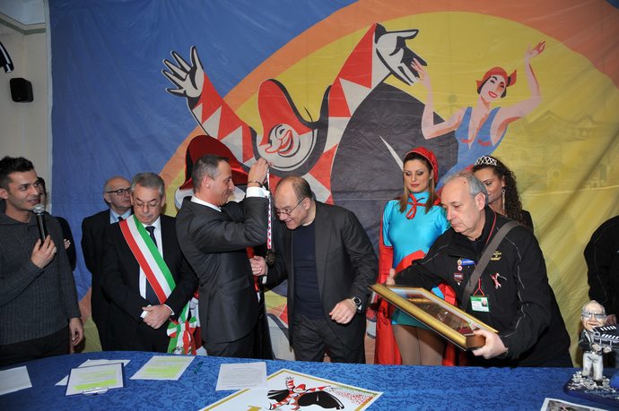 Ingrandisci la foto
