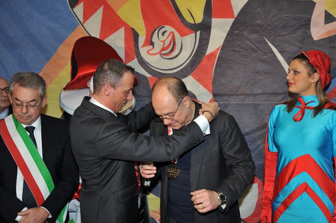 Ingrandisci la foto