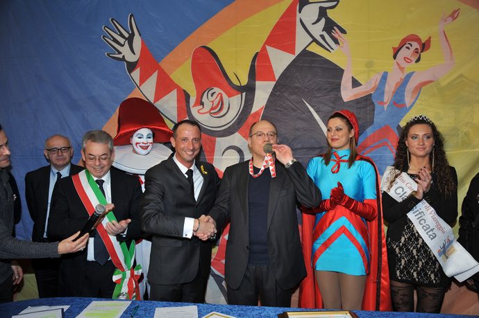 Ingrandisci la foto