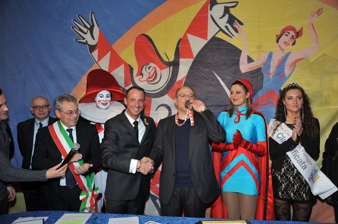 Ingrandisci la foto