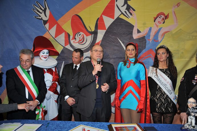 Ingrandisci la foto