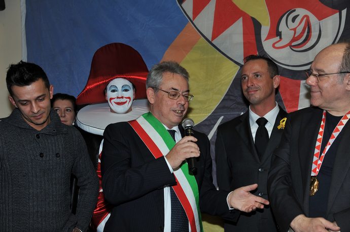 Ingrandisci la foto
