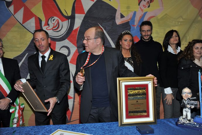 Ingrandisci la foto