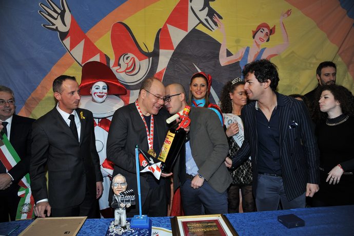 Ingrandisci la foto