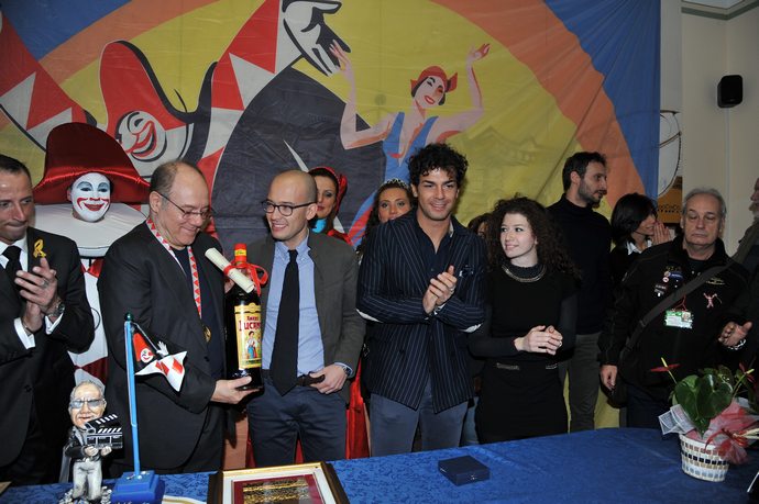 Ingrandisci la foto