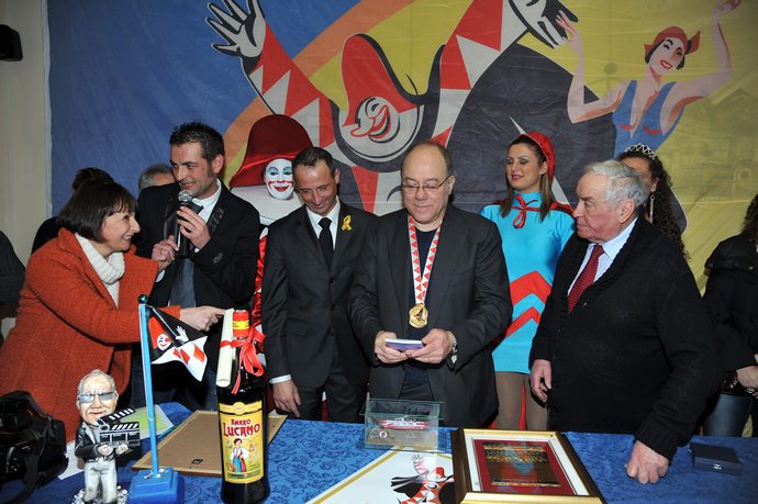 Ingrandisci la foto
