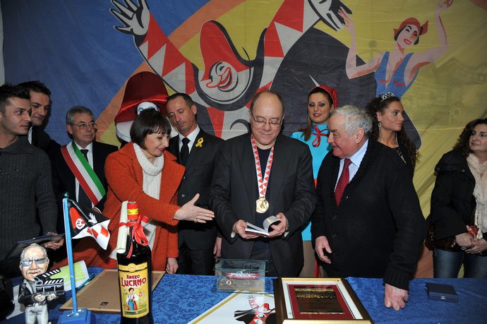 Ingrandisci la foto