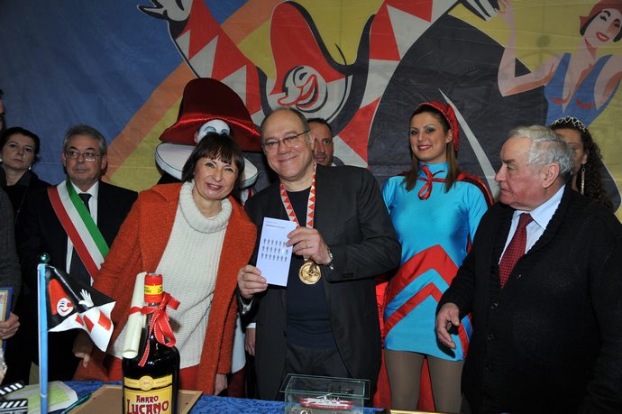 Ingrandisci la foto