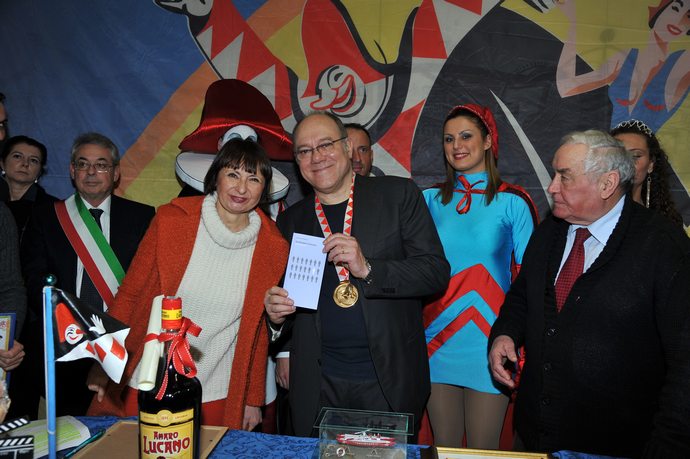 Ingrandisci la foto