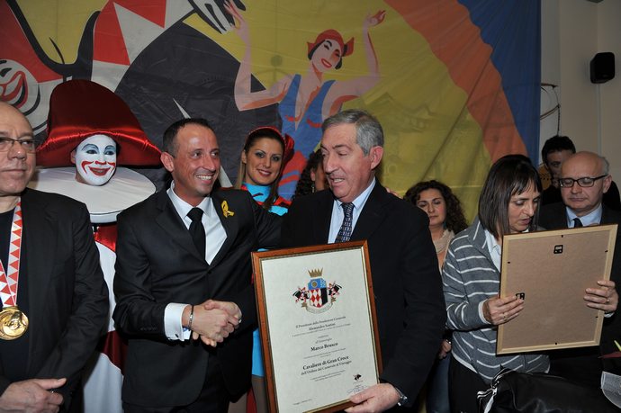 Ingrandisci la foto