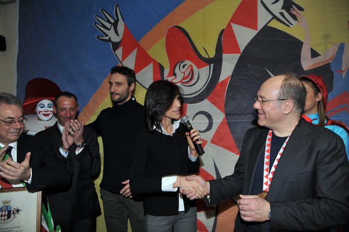Ingrandisci la foto