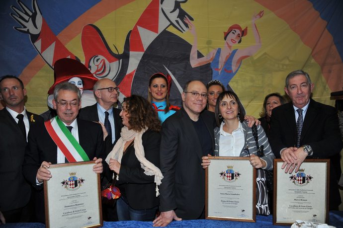 Ingrandisci la foto