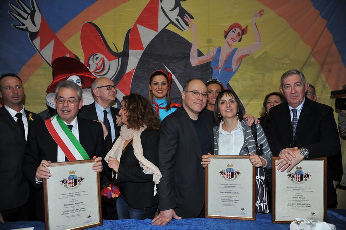 Ingrandisci la foto