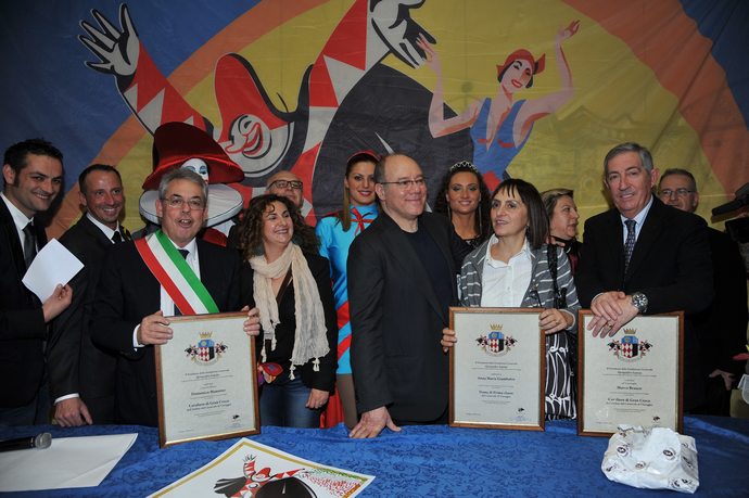 Ingrandisci la foto