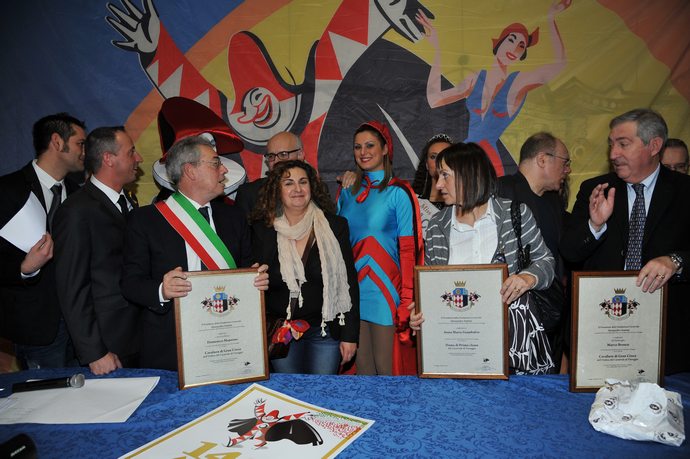 Ingrandisci la foto