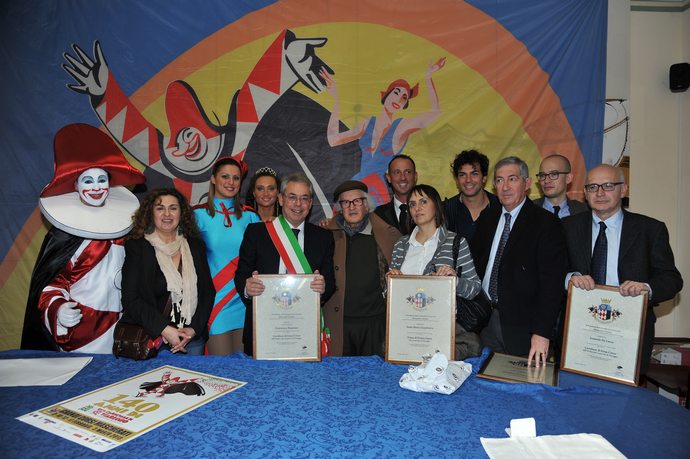 Ingrandisci la foto
