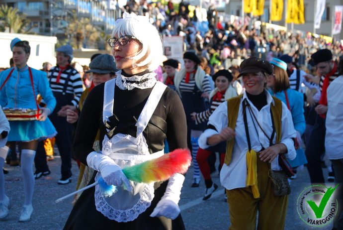 Ingrandisci la foto