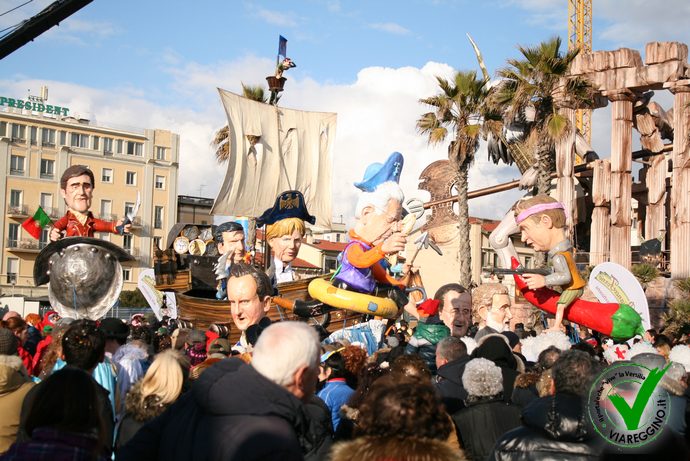 Ingrandisci la foto