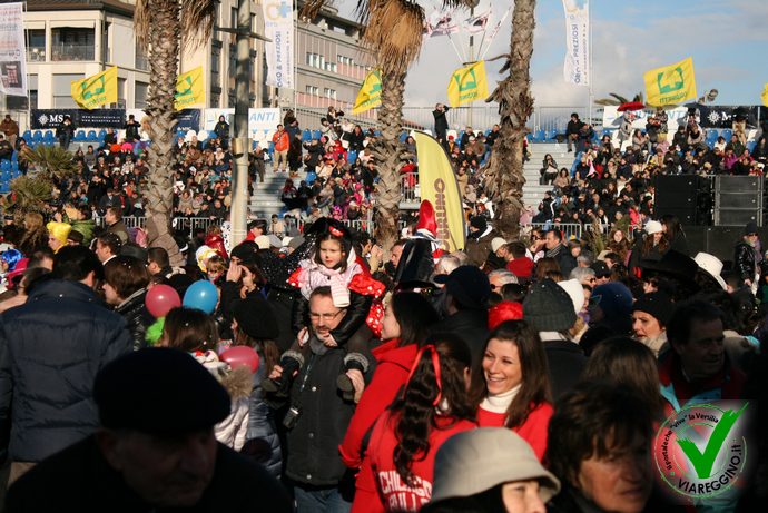 Ingrandisci la foto