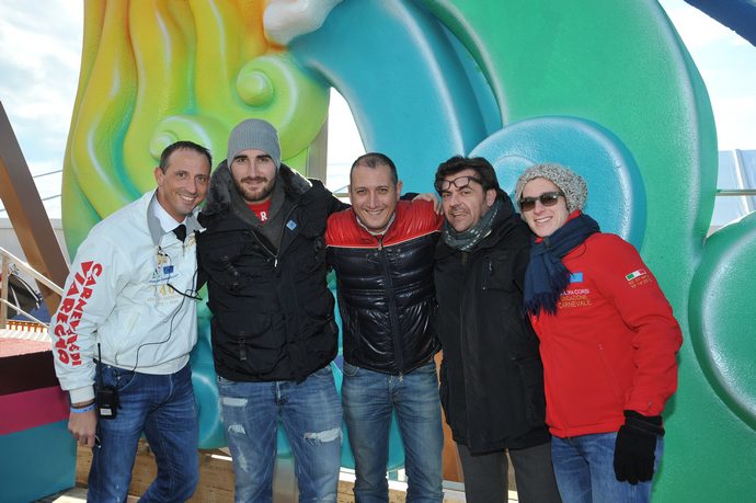 Ingrandisci la foto