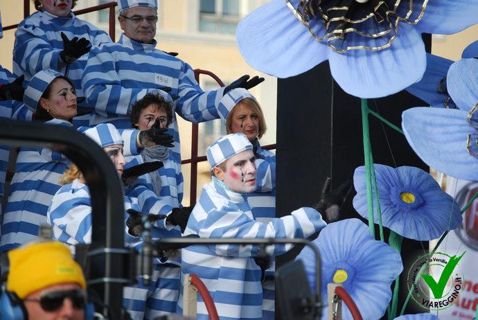 Ingrandisci la foto