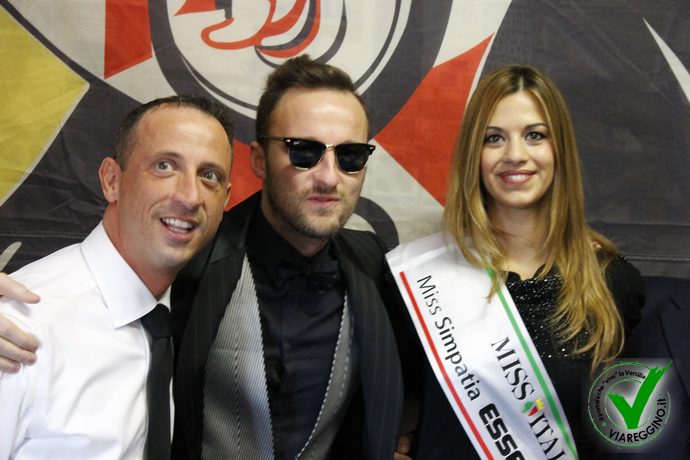 Ingrandisci la foto