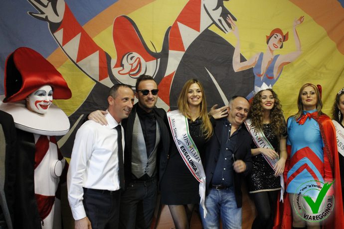Ingrandisci la foto