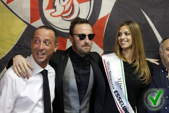 Ingrandisci la foto