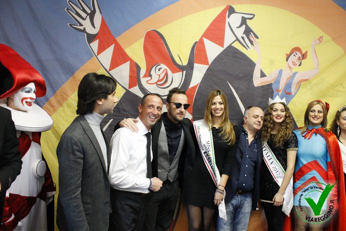 Ingrandisci la foto