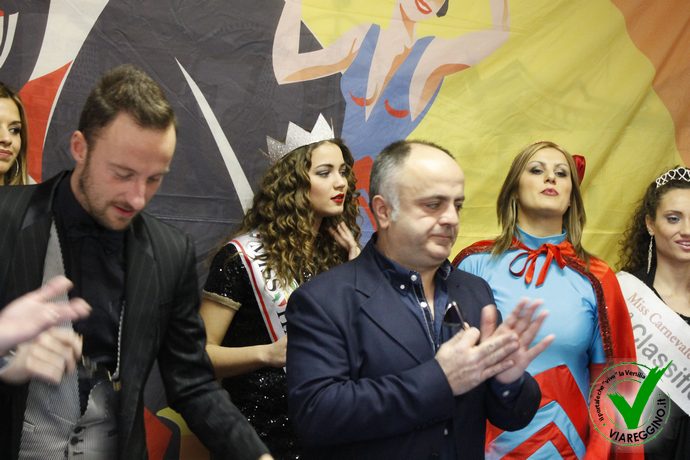 Ingrandisci la foto