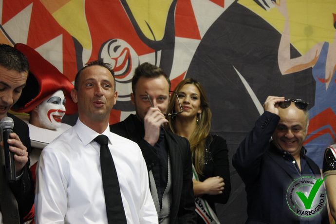Ingrandisci la foto