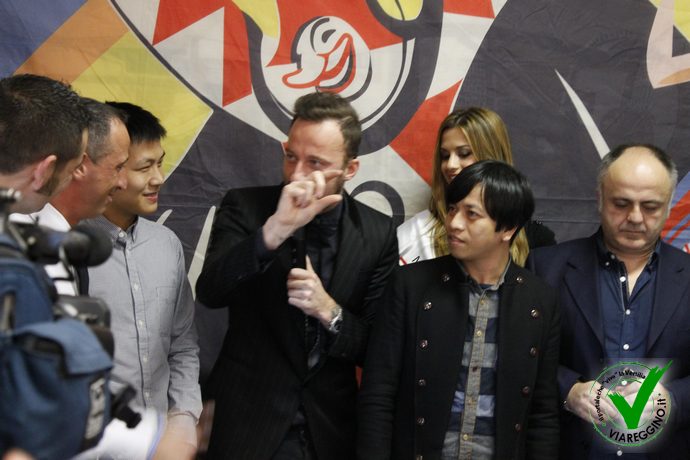 Ingrandisci la foto