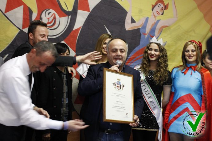 Ingrandisci la foto