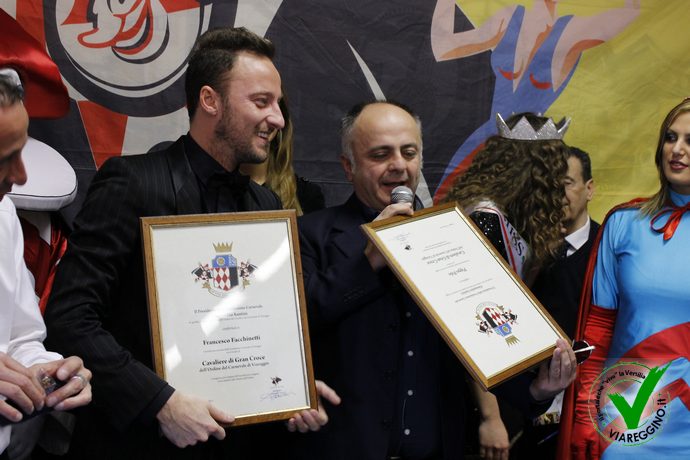 Ingrandisci la foto